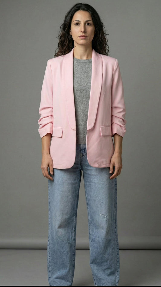 Blazer Rosa Maniche Arricciate e Jeans Gamba Larga Outfit Completo